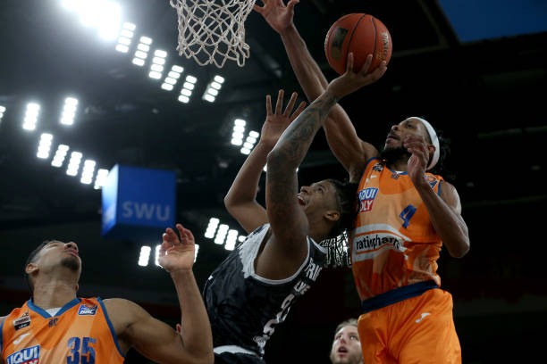 西斩落马下 西斩落马下