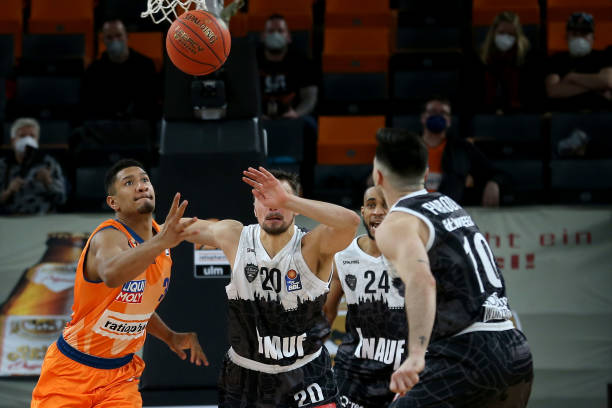 德之间的联 德之间的联