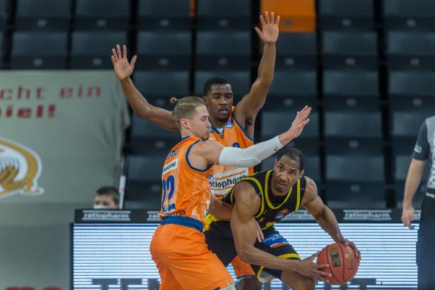 通过灵活的 通过灵活的